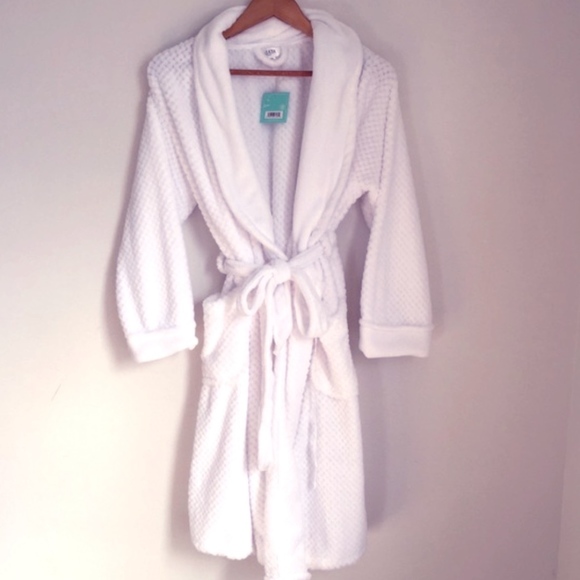 Ulta Beauty Other - NEW PLUSH ROBE WHITE WITH TAGS BY ULTA L/XL
